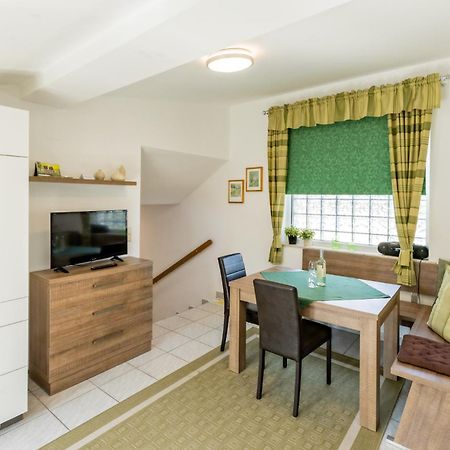 Weingut Apartment Hildegard Gangl Illmitz Ngoại thất bức ảnh